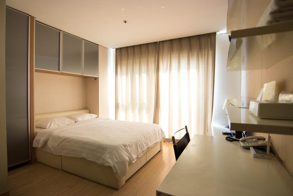 Casaville Residence Shinchon Seoul Room photo